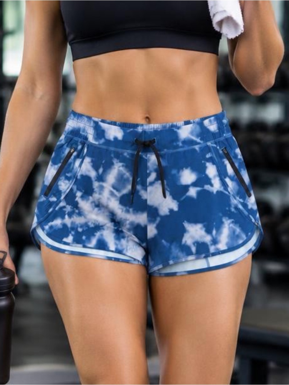 Zyia Active Womens Athletic Shorts Sz XL Blue & White Clouds Cumulus Fierce Zip